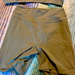 Whitney Simmons gymshark V2 green shorts size L